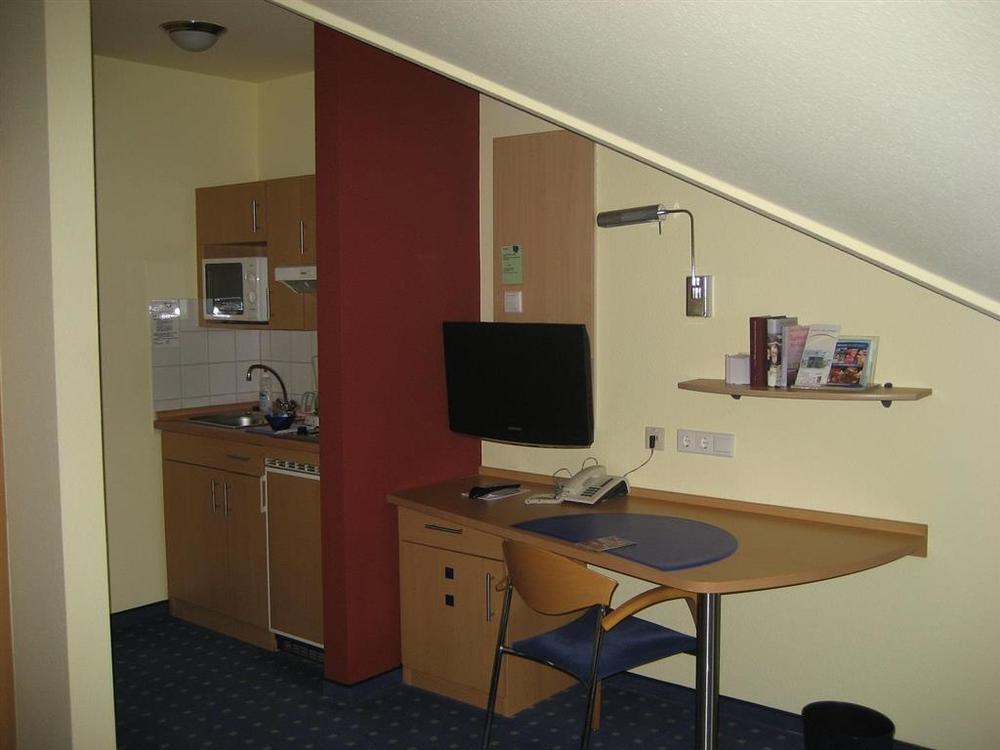 Hotel Ifen Wiesloch Quarto foto